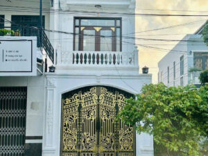 BÁN NHÀ MẶT TIỀN NGUYỄN HIỀN ĐIỀU, RẠCH GIÁ, KIÊN GIANG. NHÀ TÂN CỔ ĐIỂN