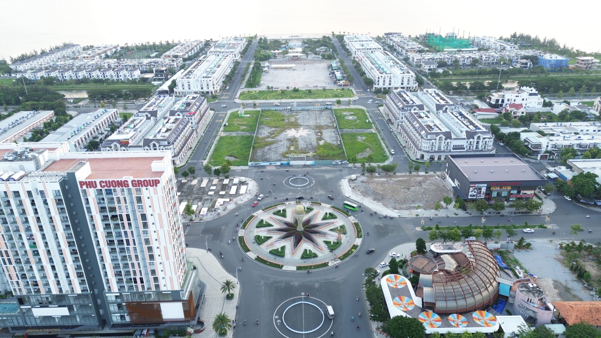 Tầm Nhìn Chiến Lược Của Bách Hóa Xanh Tại Phú Cường